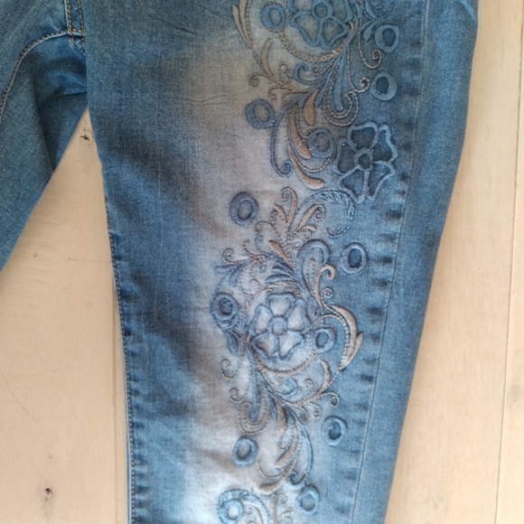 Scroll Embroidered Jeans - Picture 10 of 16